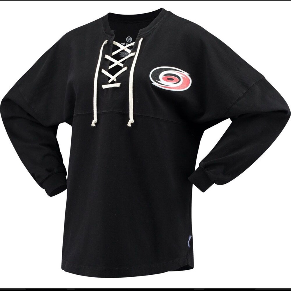 ISO-  Women's Carolina Hurricanes Fanatics Black Spirit T-Shirt Sm, med or large
